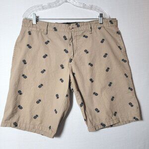 Beverly Hills Polo Club Bermuda Shorts Mens Sz 36 Khaki Tan Pineapple Print